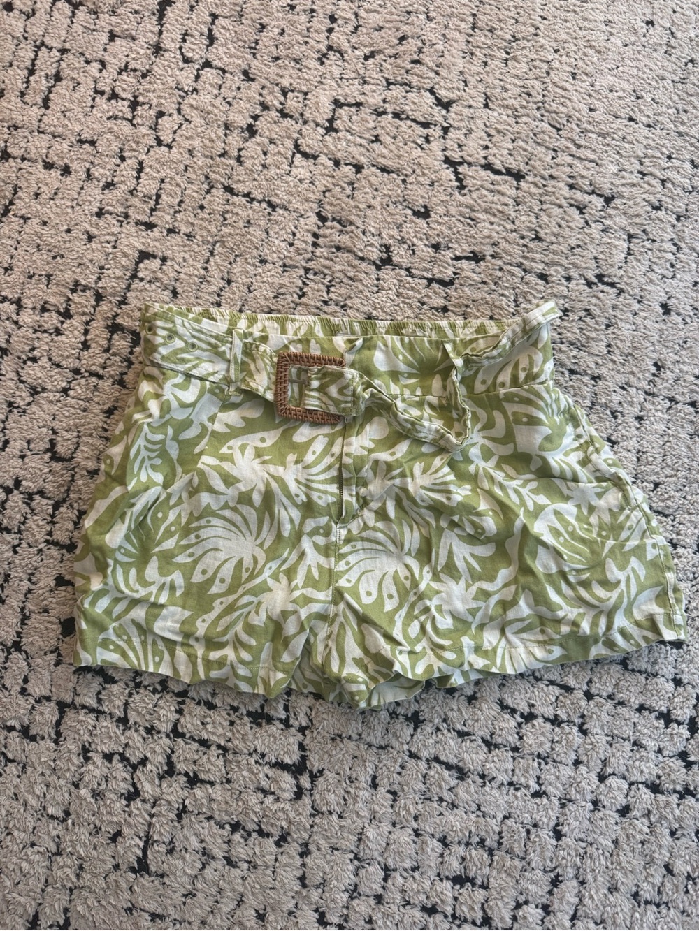 Rachel Zoe Light Green Tropical High-Waist Shorts with Buckle Belt